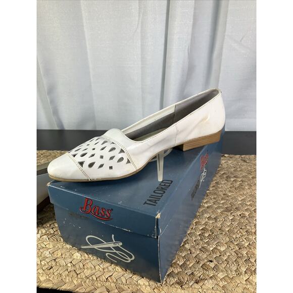G.H Bass&Co Tailored Carbo White 1” Flats - Picture 8 of 11